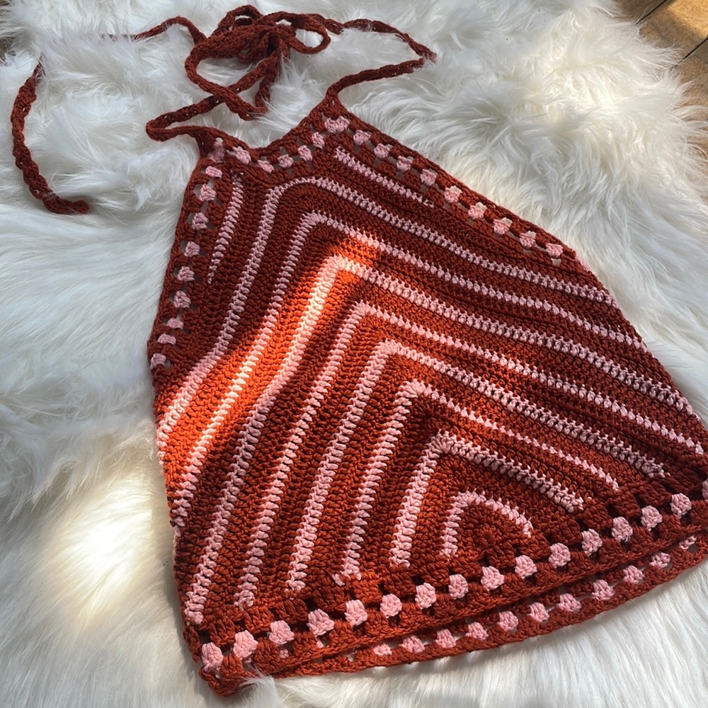 knit crop top tie around neck